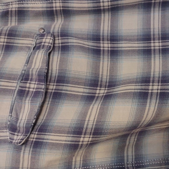 USED MENS CALVIN KLEIN JEAN PLAID SHIRT HAS BLEACH STAINS SIZE M LONG SLEEVE - Picture 4 of 10